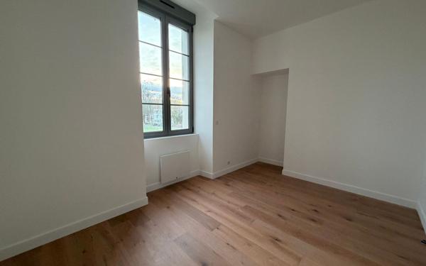 Maison à vendre    4 pièces • 86,96 m2 Étampes