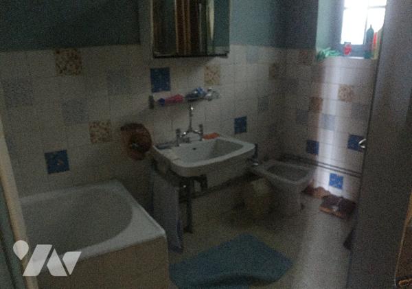 ST-JUST-ST-RAMBERT, appart158 m2 terrasse et usage d'un REZ DE JARDIN, grand garage PRIX : 155 000 €