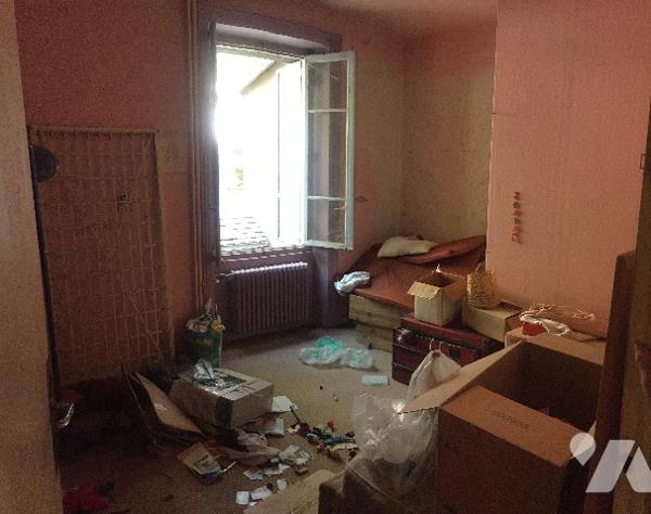 ST-JUST-ST-RAMBERT, appart158 m2 terrasse et usage d'un REZ DE JARDIN, grand garage PRIX : 155 000 €