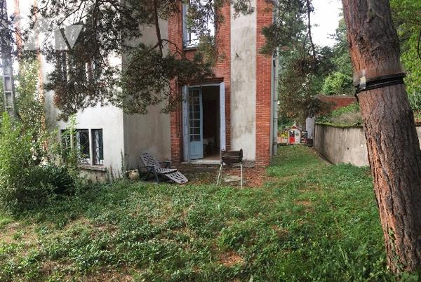 ST-JUST-ST-RAMBERT, appart158 m2 terrasse et usage d'un REZ DE JARDIN, grand garage PRIX : 155 000 €