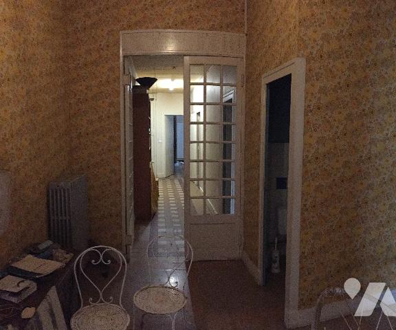 ST-JUST-ST-RAMBERT, appart158 m2 terrasse et usage d'un REZ DE JARDIN, grand garage PRIX : 155 000 €