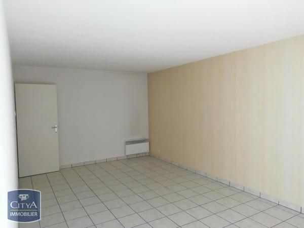 Appartement à louer 2 pièces 48.01m² Blois (41000)
