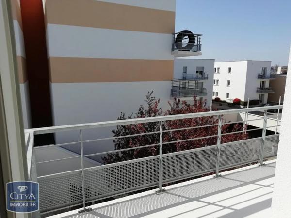 Appartement à louer 2 pièces 48.01m² Blois (41000)