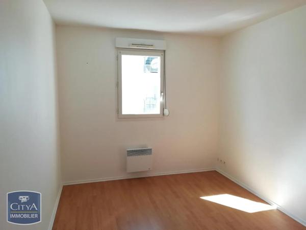 Appartement à louer 2 pièces 48.01m² Blois (41000)
