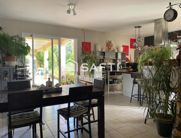 Villa de 150 m2 avec double garage et piscine