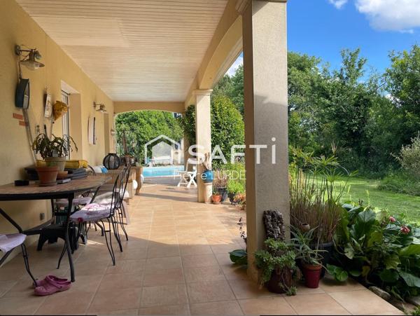Villa de 150 m2 avec double garage et piscine