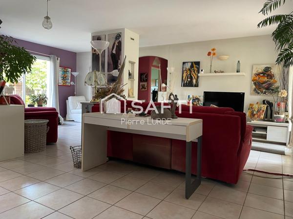 Villa de 150 m2 avec double garage et piscine