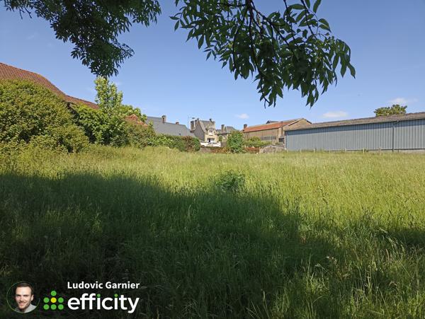 Terrain
        
        - 1914 m² 39 900 € *
