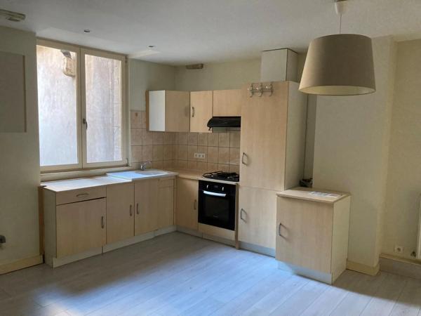 Appartement à louer 3 pièces 53m² Montbéliard (25200)