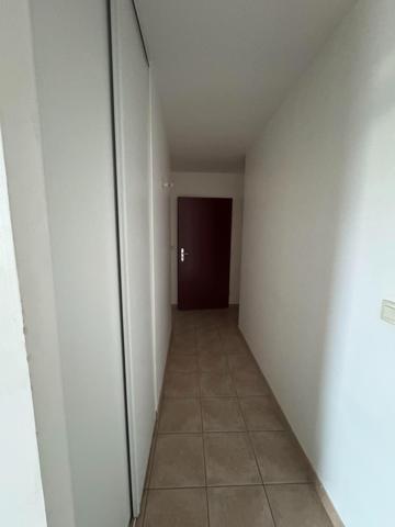 Appartement 66m² premier étage et parkings