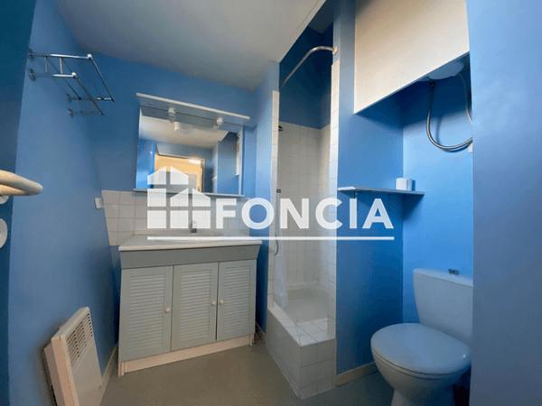 Location Studio 22.48 m² - 27 RUE MAXIME DUMOULIN Poitiers 86000