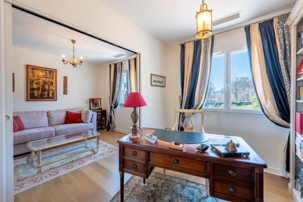 Maison contemporaine 201m² avec piscine et garage