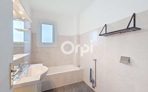 Appartement à vendre    2 pièces • 42,45 m2 Six-Fours-les-Plages