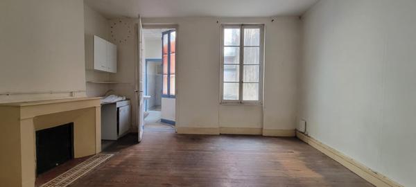 Immeuble centre-ville d’Agen 5 studios + local commercial