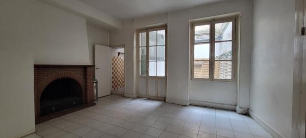 Immeuble centre-ville d’Agen 5 studios + local commercial