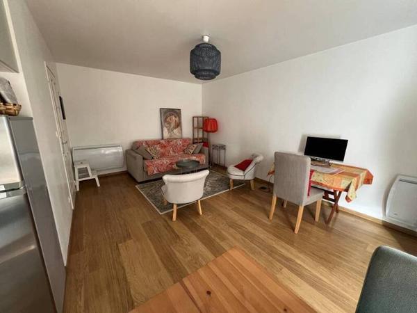 Appartement 2 pièces                                        - 44000 Nantes Réf : 12619