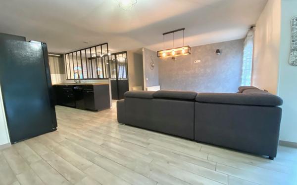 Maison à vendre    6 pièces •  Flins-sur-Seine