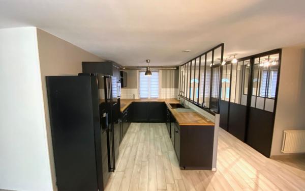 Maison à vendre    6 pièces •  Flins-sur-Seine