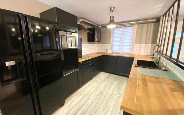 Maison à vendre    6 pièces •  Flins-sur-Seine