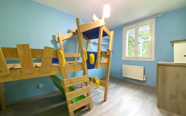 Maison à vendre    6 pièces •  Flins-sur-Seine