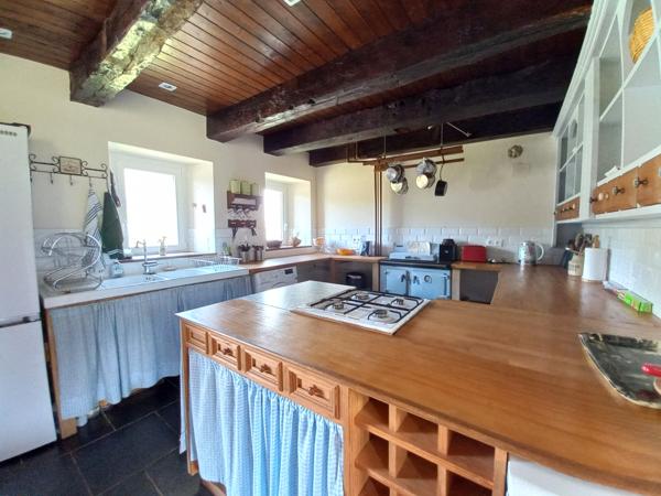 MAISON EN PIERRE A VENDRE 3 CHAMBRES DANS UN HAMEAU EN BRETAGNE GUERLEDAN 22