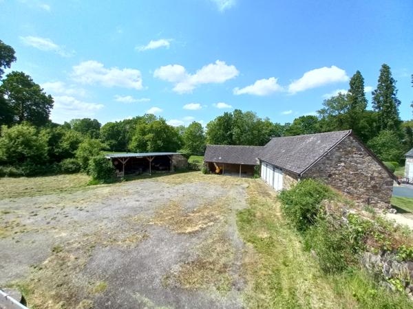 MAISON EN PIERRE A VENDRE 3 CHAMBRES DANS UN HAMEAU EN BRETAGNE GUERLEDAN 22