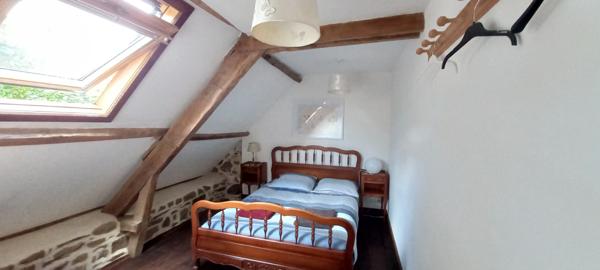 MAISON EN PIERRE A VENDRE 3 CHAMBRES DANS UN HAMEAU EN BRETAGNE GUERLEDAN 22