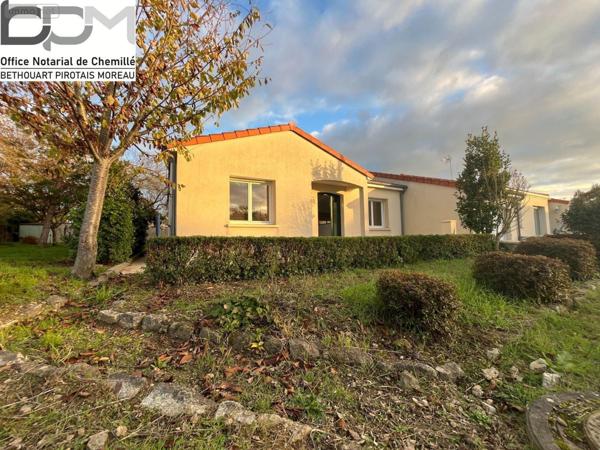 Maison à vendre à Chemillé-en-Anjou dans le Maine-et-Loire (49120), ref : 49062/789