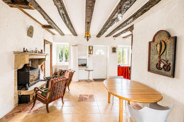 Maison Saint Benin D'azy, 2 chambres, charme, terrasse, volume, insert bois, 2H30 de Paris, 20 minutes de Nevers