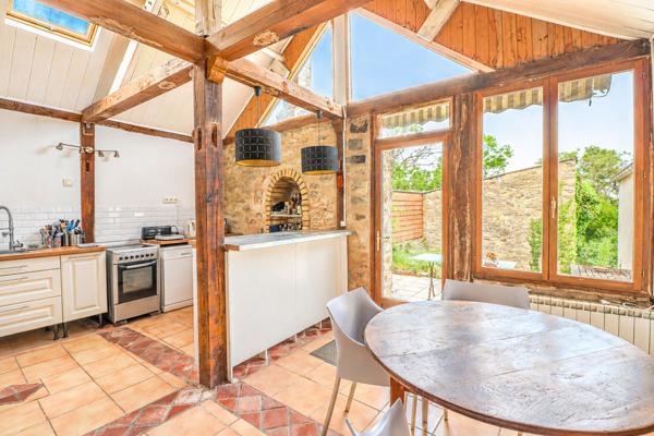 Maison Saint Benin D'azy, 2 chambres, charme, terrasse, volume, insert bois, 2H30 de Paris, 20 minutes de Nevers