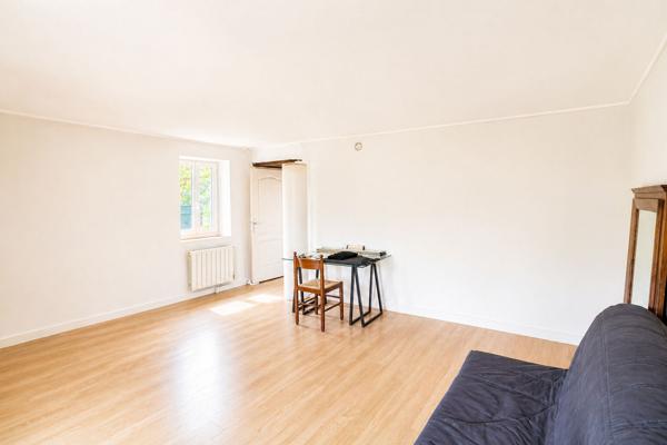 Maison Saint Benin D'azy, 2 chambres, charme, terrasse, volume, insert bois, 2H30 de Paris, 20 minutes de Nevers