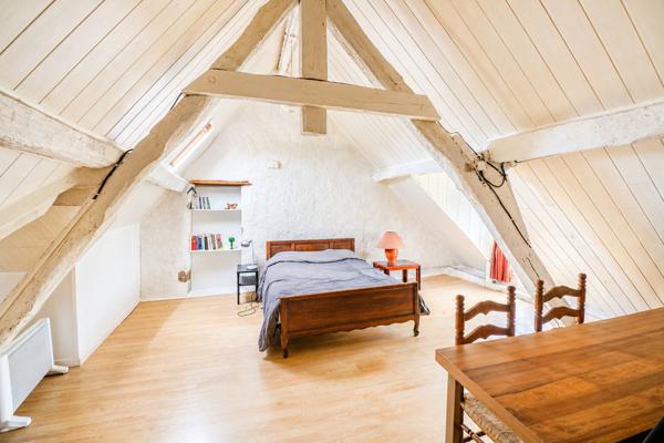 Maison Saint Benin D'azy, 2 chambres, charme, terrasse, volume, insert bois, 2H30 de Paris, 20 minutes de Nevers