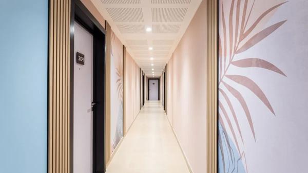 T3 de 69 m². Dernier étage avec terrasse Ouest plus parking et garage