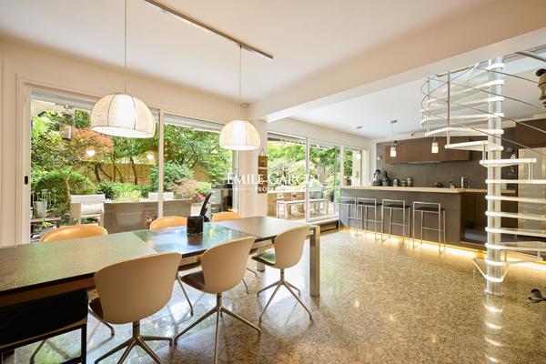 À Vendre - Appartement - Neuilly  Sur Seine - 92200 - Rez-de-Jardin - 3/4 Chambres
