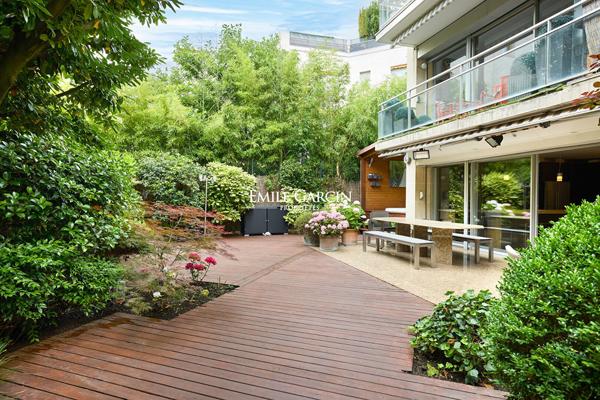 À Vendre - Appartement - Neuilly  Sur Seine - 92200 - Rez-de-Jardin - 3/4 Chambres