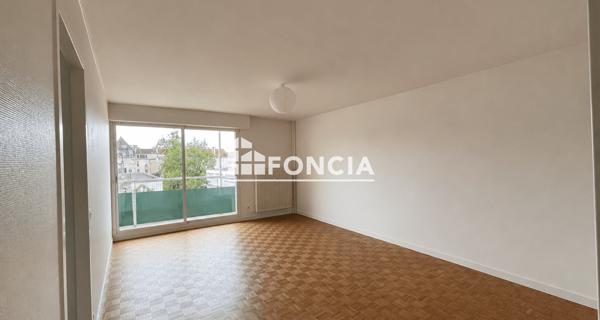 À vendre Appartement 3 pièces 77.15 m² - Reims 51100