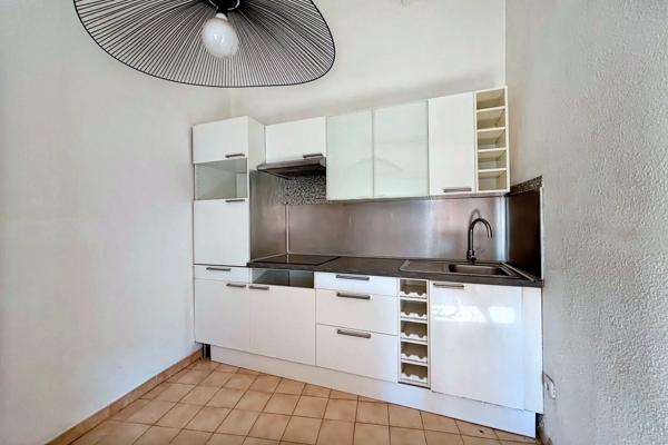Appartement
         2 pièces
        - 50 m² Exclusivité 179 000 € *