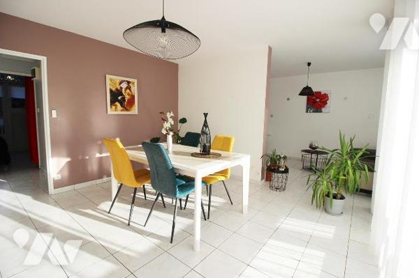 Très bel appartement T6/7 de 135m2 (Carrez) au sein d'une copropriété très agréable, dans le 12e