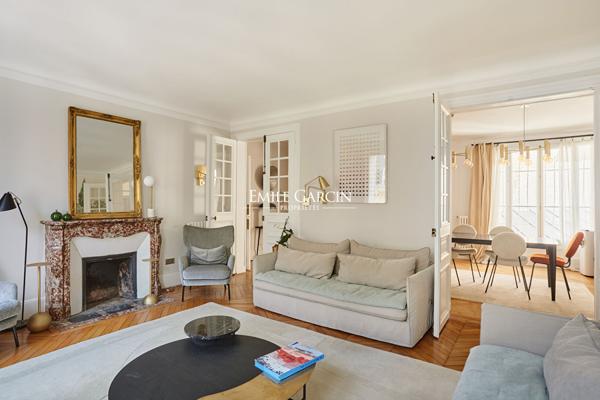 A VENDRE - Appartement - Paris - 75002 - Opéra - Palais Royal - 4 pièces - 2 chambres - 110 m²