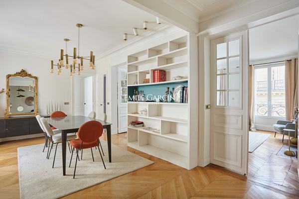 A VENDRE - Appartement - Paris - 75002 - Opéra - Palais Royal - 4 pièces - 2 chambres - 110 m²