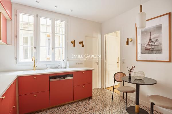 A VENDRE - Appartement - Paris - 75002 - Opéra - Palais Royal - 4 pièces - 2 chambres - 110 m²