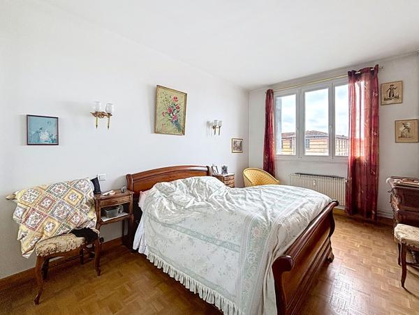 Appartement 3 pièces 78 m², ascenseur, stationnement, Montauban centre ville