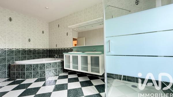 Maison à vendre 7 pièces 245 m² Charolles