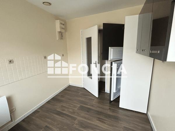 Location Appartement 3 pièces 43.1 m² - 14 PORTE DE REIMS , 2ème étage Bruyeres Et Montberault 02860