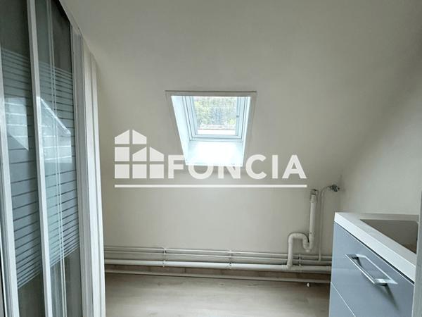 Location Appartement 3 pièces 43.1 m² - 14 PORTE DE REIMS , 2ème étage Bruyeres Et Montberault 02860
