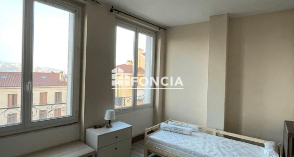 Location Studio meublé 30 m² - Saint-étienne 42000