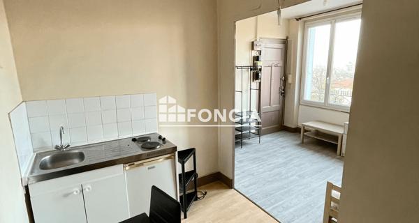 Location Studio meublé 30 m² - Saint-étienne 42000