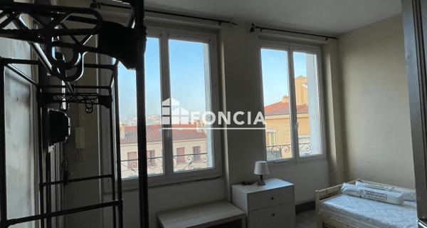 Location Studio meublé 30 m² - Saint-étienne 42000
