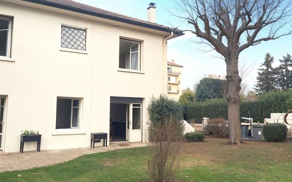 Maison à vendre    7 pièces • 230 m2 Pau