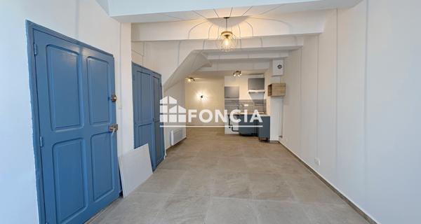 Location Studio 38.2 m² - Sault 84390